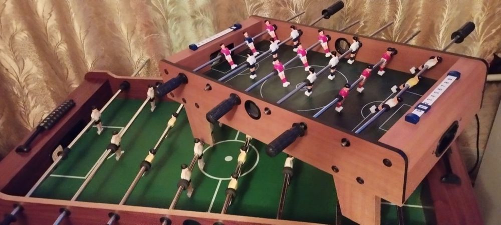 Продам футбол большой.