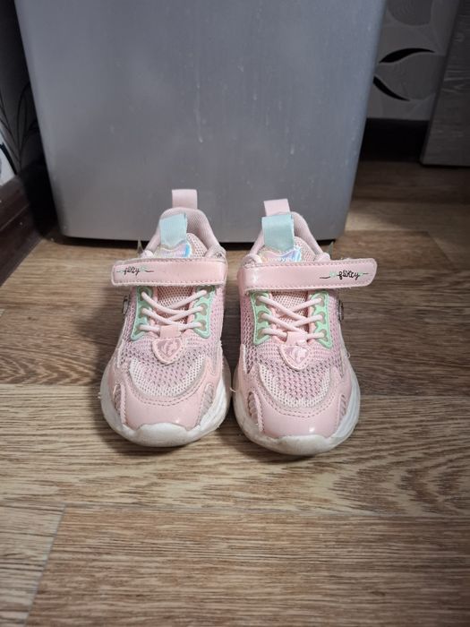 Кросовки осенние на девочку 5 лет