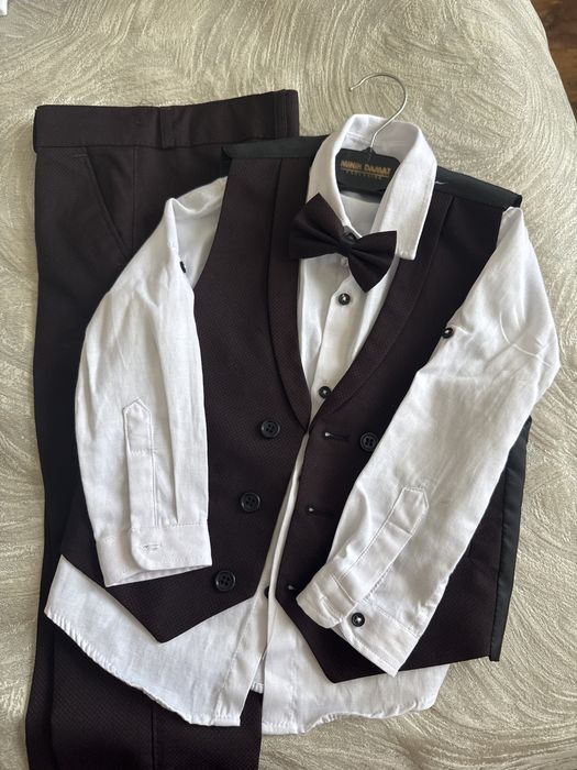 Продам костюм для мальчика