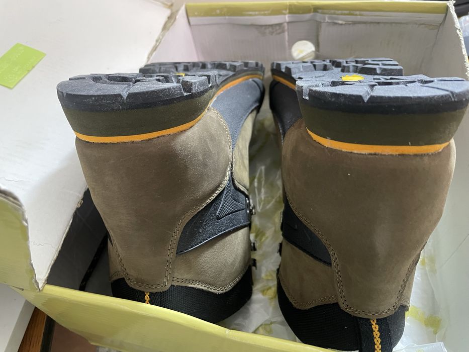 Продам ботинки Elkland. Размер 44