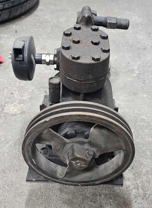 Компресорна глава