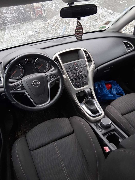 Opel Astra J Hatchback 2.0 CDTI A20dth