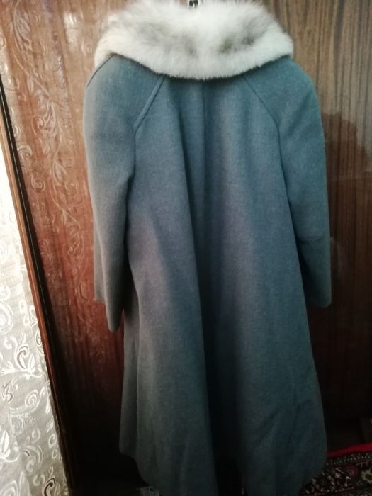 Продам новое советское драповое пальто женское!