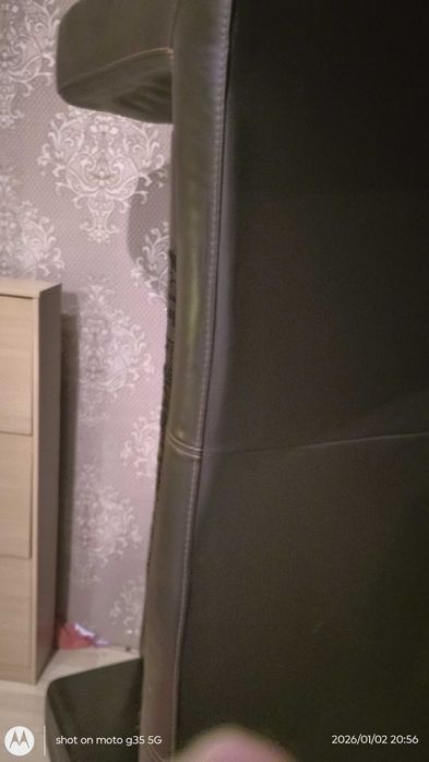 Кожен диван дизайнерски