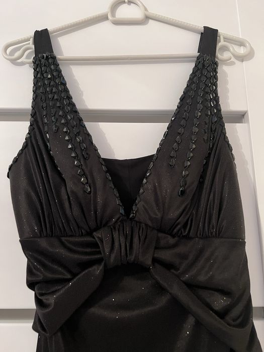 Rochie neagră de nuntă