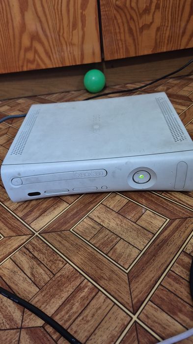 Продам x box 360