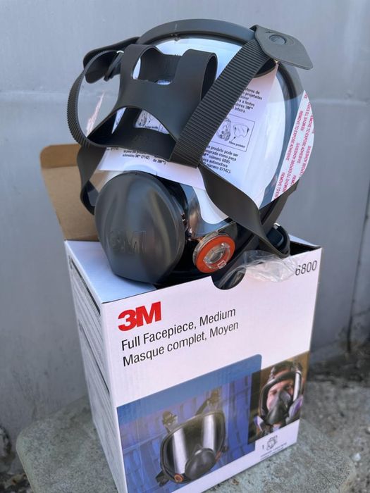 Продам новые перчатки , жилеты