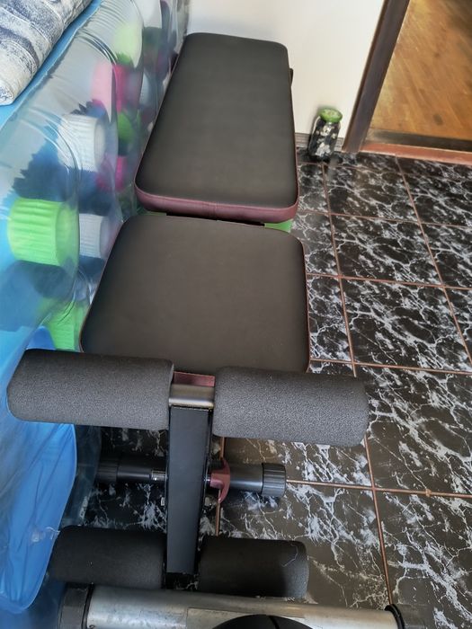 Vând un aparat pentru abdomene.