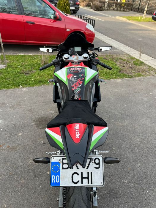 Motocicleta Aprilia 125 cm3
