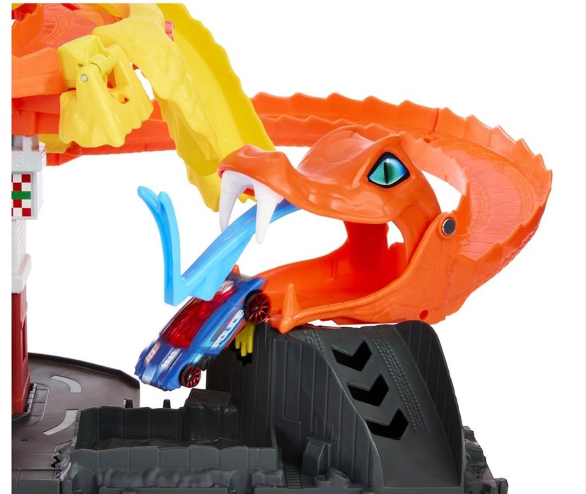 Hot Wheels® CITY Игрален комплект Атаката на кобрата с количка