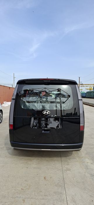 Hyundai Staria 1,6 Turbo Hybrid 2026/01