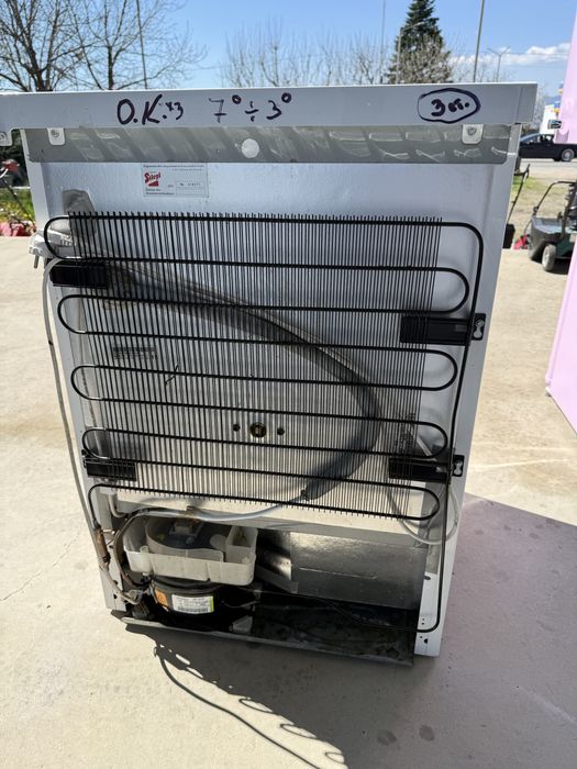 Професионален малък хладилник Либхер FKU 1800