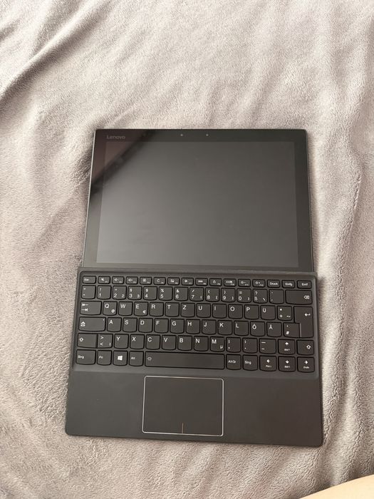 Лаптоп-таблет Lenovo 2-в-1 / Intel i5 / 8GB /