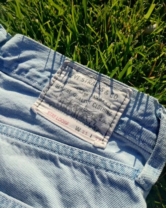 Blugi levis lose fit