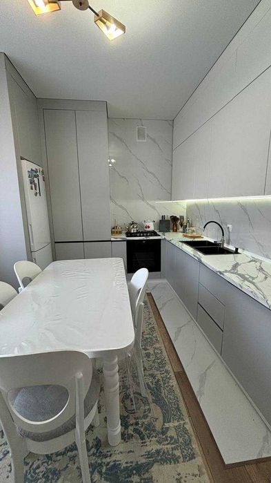 Продам 2х комн кв Батыс