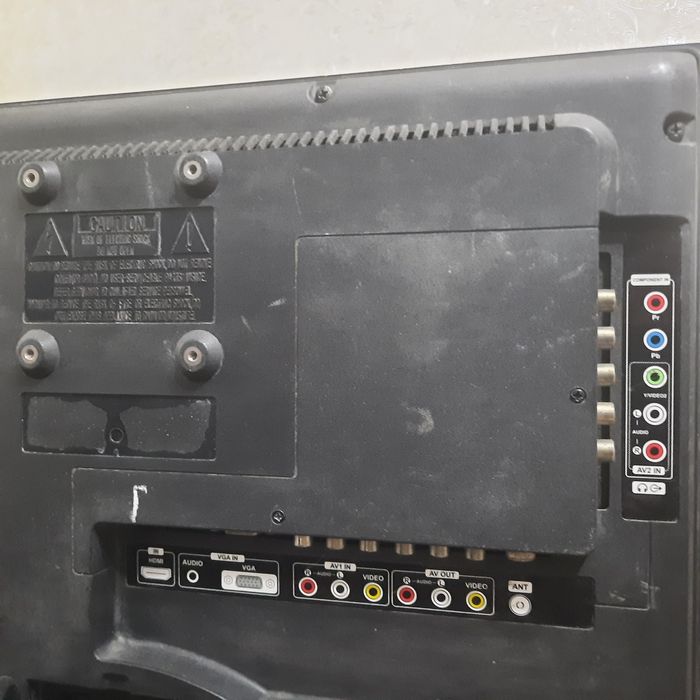 Продам  нерабочие телевизоры 24"