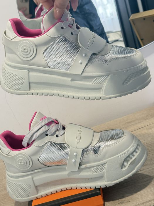 Топ Кецове ! Естествена кожа ! Чисто нови !