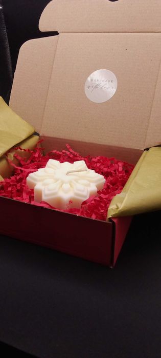 Ароматни Коледни снежинки от натурален соев восък