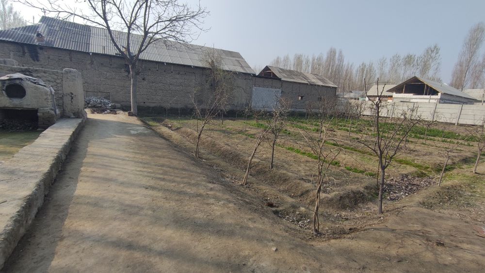 Курук ер сотилади