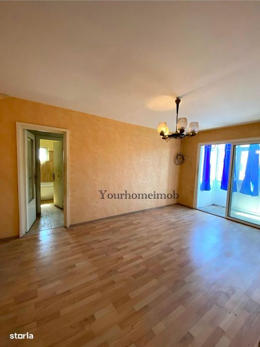 Apartament 3 camere semidecomandat, Craiovița Nouă – Zona Materna 3/10