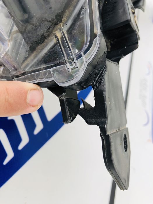 Far dreapta led Toyota C-HR după 2019 cod 81110-F4180