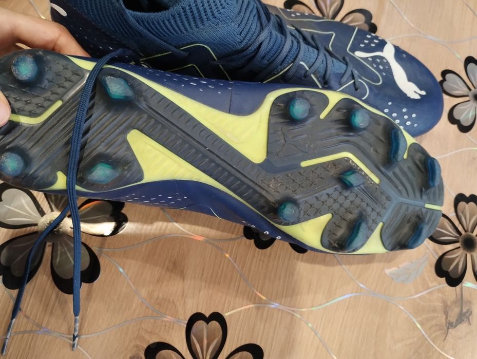 Продавам бутонки с чорап