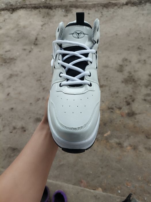 Rolik krassovka (yangi),  Кроссовки Roller 2-в-1 (новые)