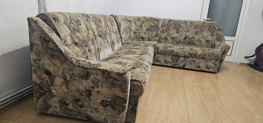 Donez canapea extensibilă