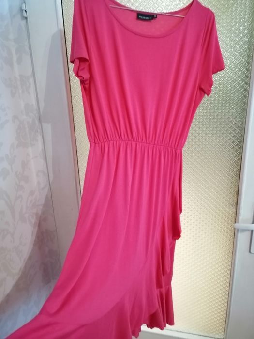 Цикламена рокля Broadway