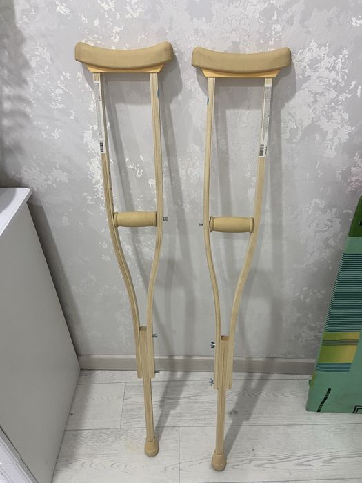 Продам костыли новый