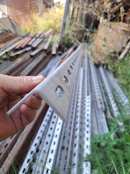 Уголок оцинкованный