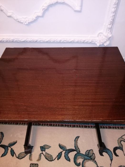 Журнальный столик