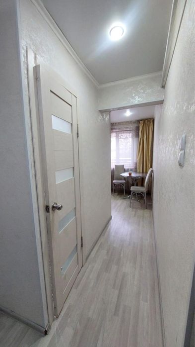 Продам 1 комнатную центр Спутник