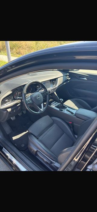 Opel grand Insignia