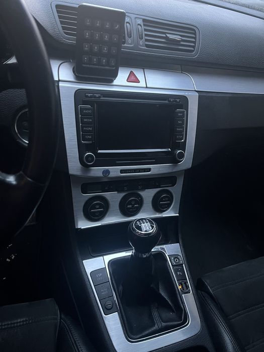 Dezmembrez vw passat B6