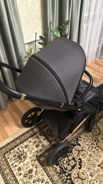 Продам детскую коляску