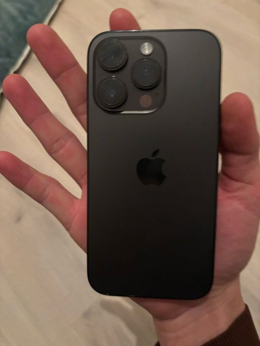 iPhone 14 pro.                                         .