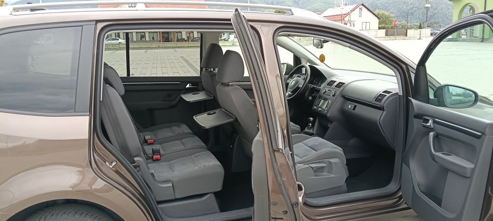 Volkswagen Touran 2.0 7 locuri