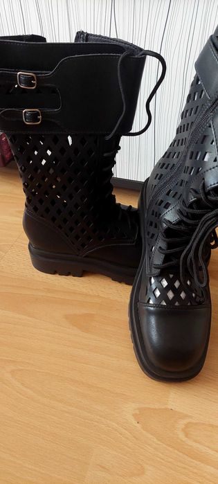 Ботуши чисто нови, размер 41