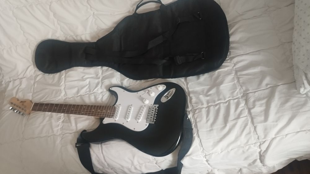 Гитара fender с комобо усилителем