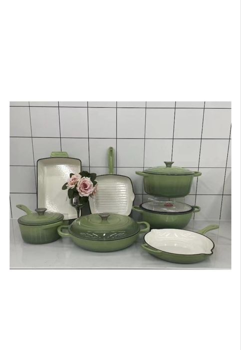 Чугунный набор посуды