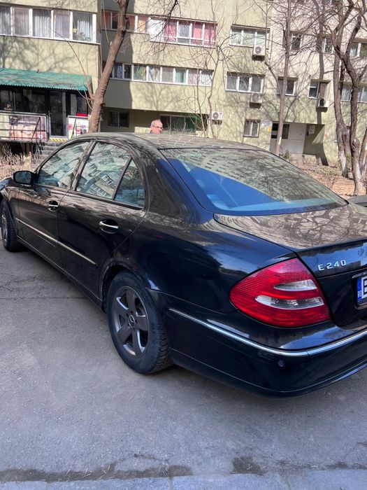 MERCEDES-BENZ E-Class 2004 — imagine 5