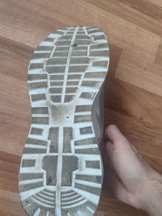 Vând 3 perechi de adidași