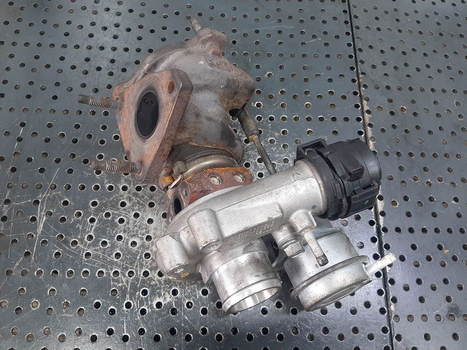 turbina 1.2 b  d4f  d4fh784 renault  clio 3  8200538832  49173-07620
