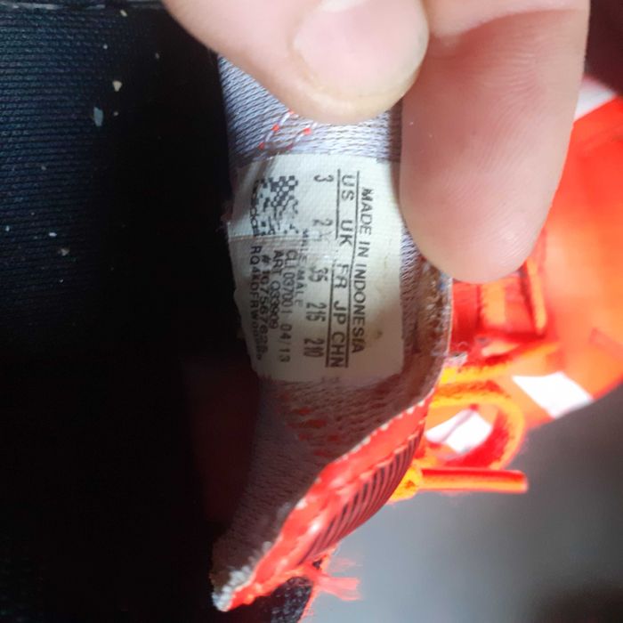 Vand adidasi fotbal ADIDAS originali, marimea 35, pret 75 lei