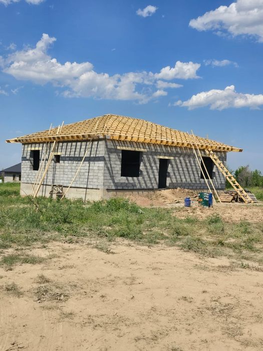 Строительный бригада бос