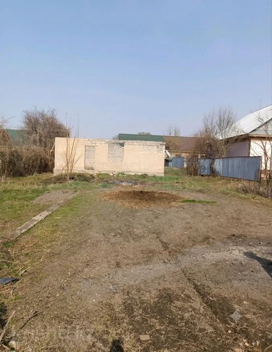 Продам участок с недостроиным домом