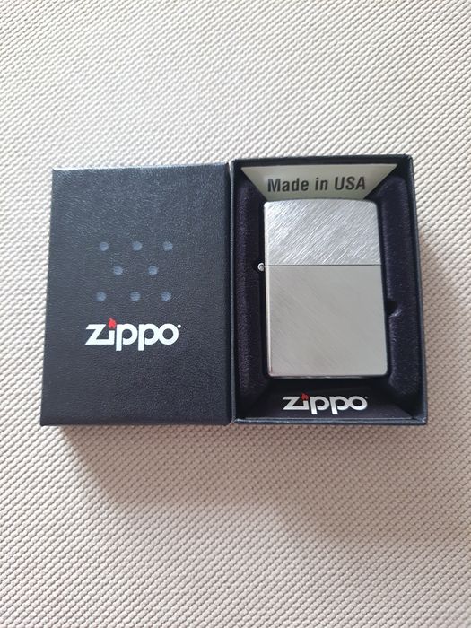 Bricheta Zippo Herringbone Sweep - noua