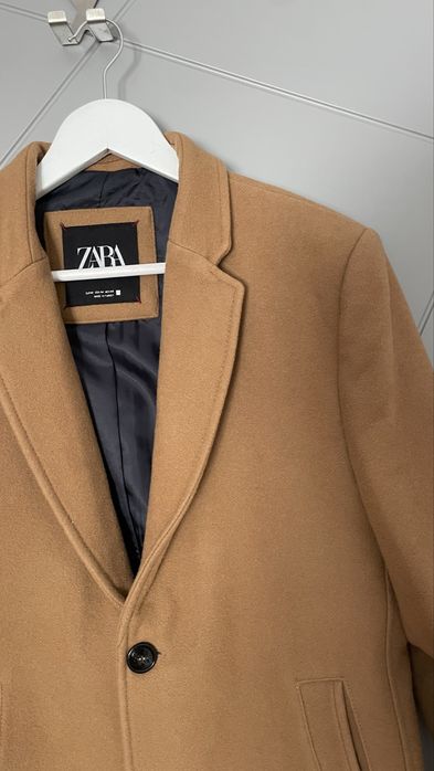 Palton Zara Man cu continut 77% lana