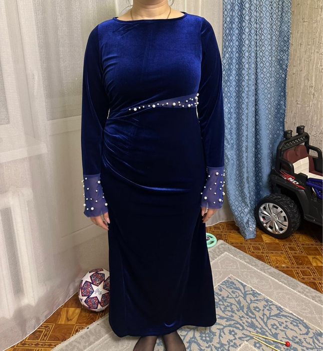 Платья вечерние нарядные